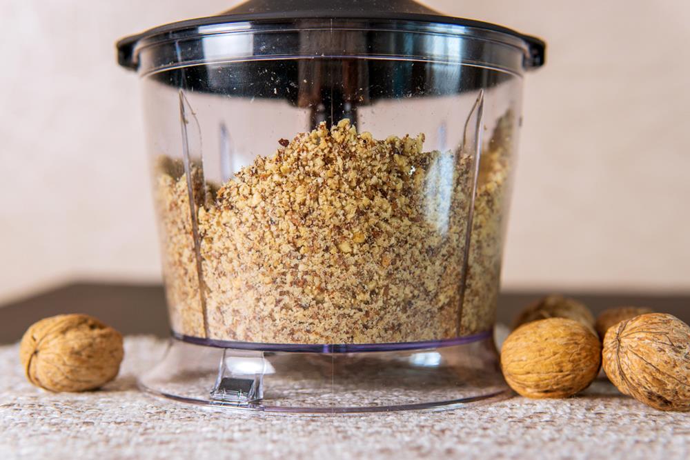 Blending Nuts for Butters