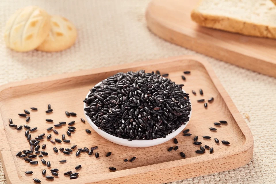 uncooked black rice