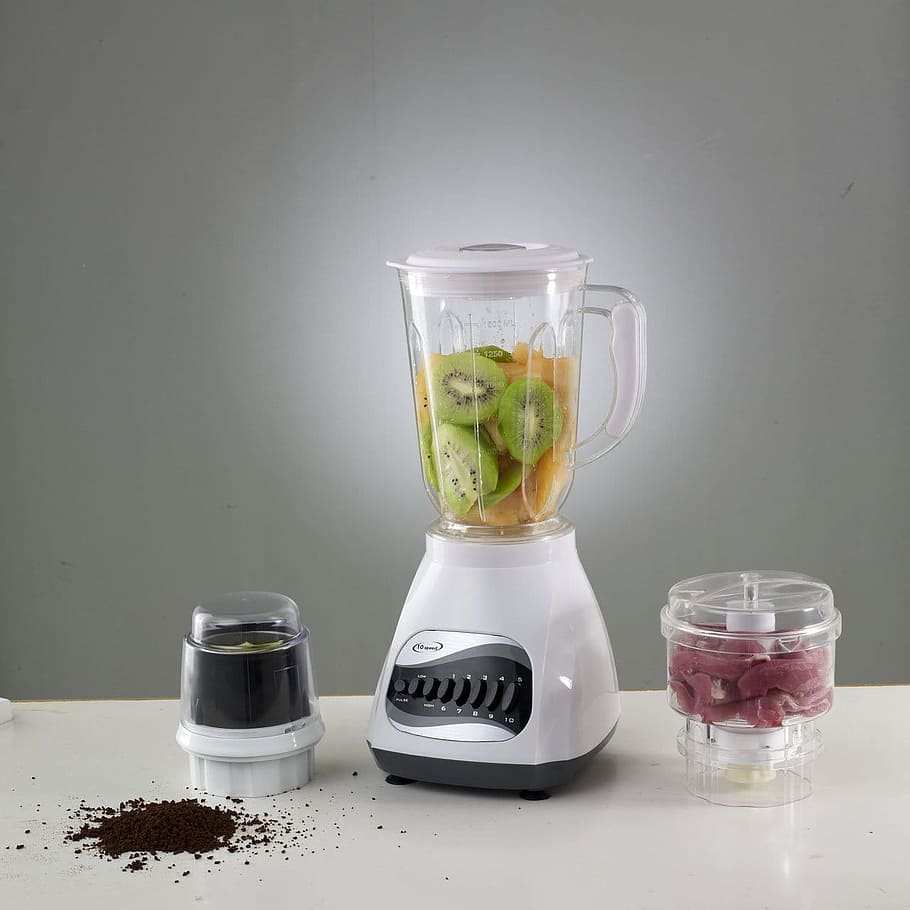 How to grind meat in a blender