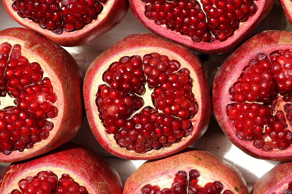 How Can You Blend Pomegranate Seeds