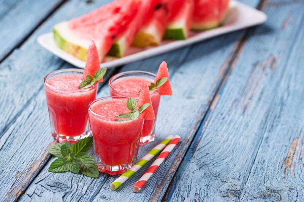 glasses-of-watermelon-smoothie-with-mint